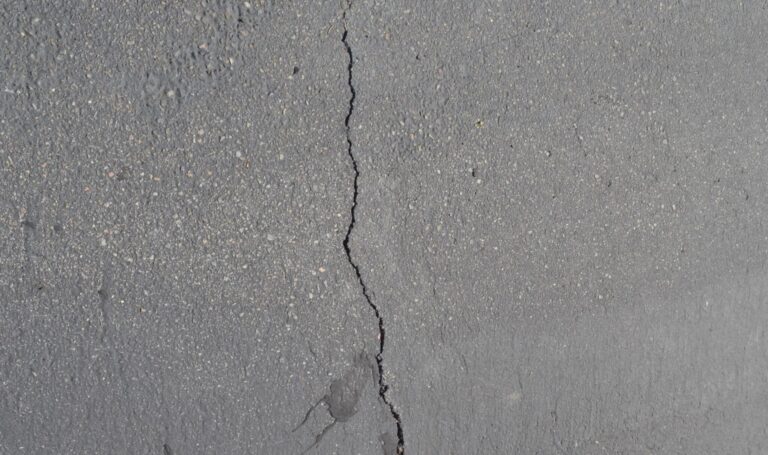 why asphalt cracks